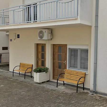 Slava Apartment *
